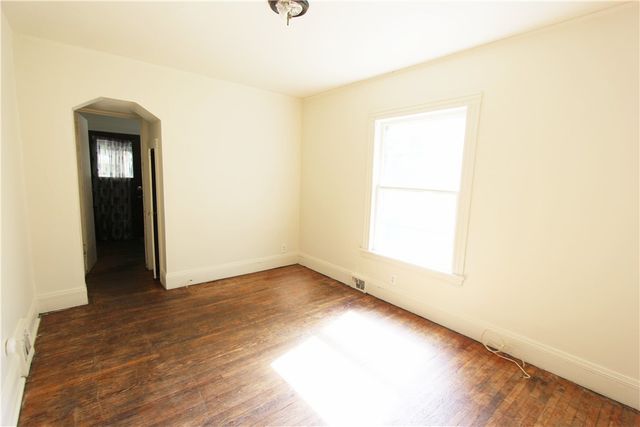 86 Glendale Park, Rochester, NY 14613