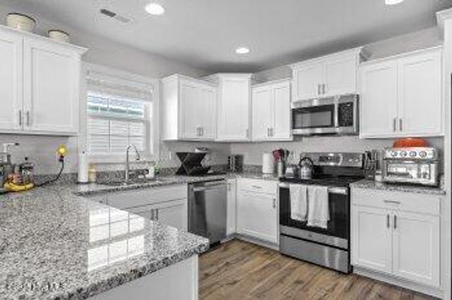 251 Crossroads Store Drive, Jacksonville, NC 28546