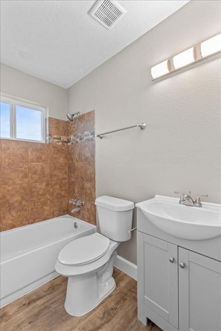 9426 Willow Wood Lane, Houston, TX 77086