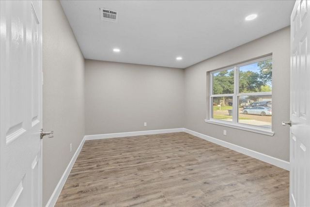 9426 Willow Wood Lane, Houston, TX 77086