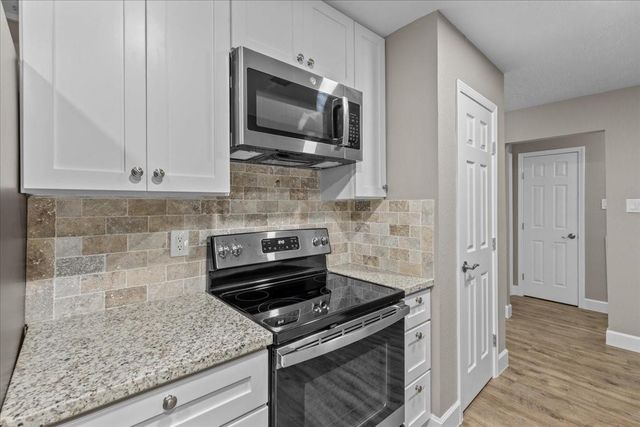 9426 Willow Wood Lane, Houston, TX 77086
