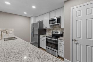 9426 Willow Wood Lane, Houston, TX 77086