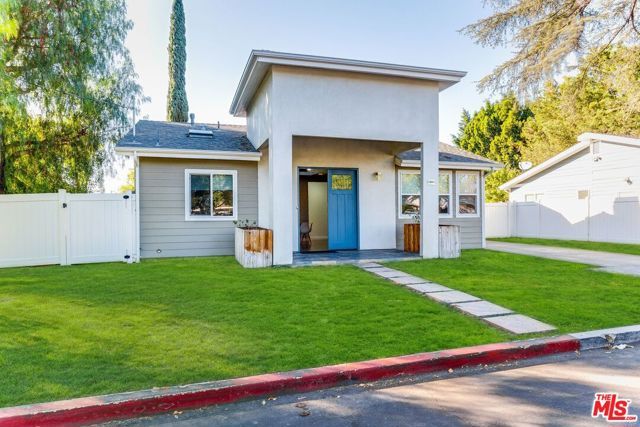 16001 WYANDOTTE Street, Van Nuys (los Angeles), CA 91406