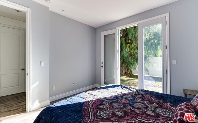 16001 WYANDOTTE Street, Van Nuys (los Angeles), CA 91406