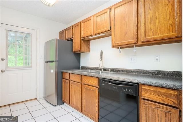 4067 Coopers Hill Drive SE, Smyrna, GA 30080