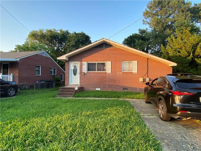14 Henderson LN, Hampton, VA 23663