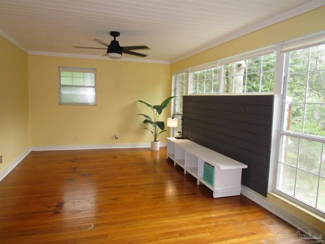 672 Linden Rd, Pensacola, FL 32503