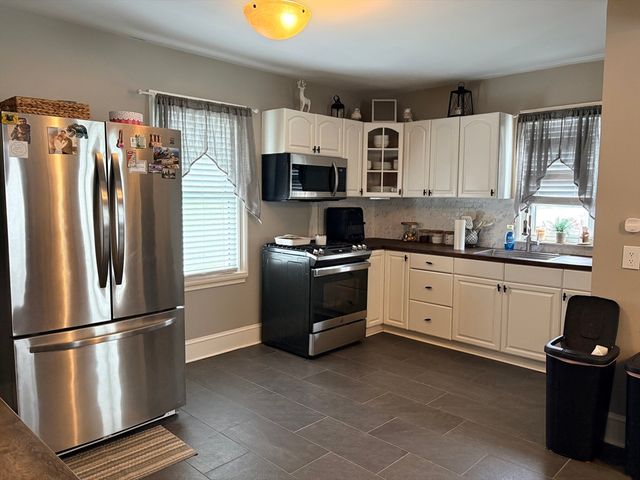 245 Clifford St, New Bedford, MA 02745