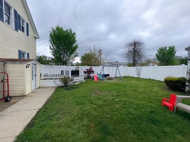 245 Clifford St, New Bedford, MA 02745