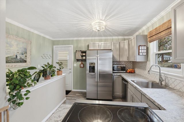 1403 E Thurston Ave, Spokane, WA 99203