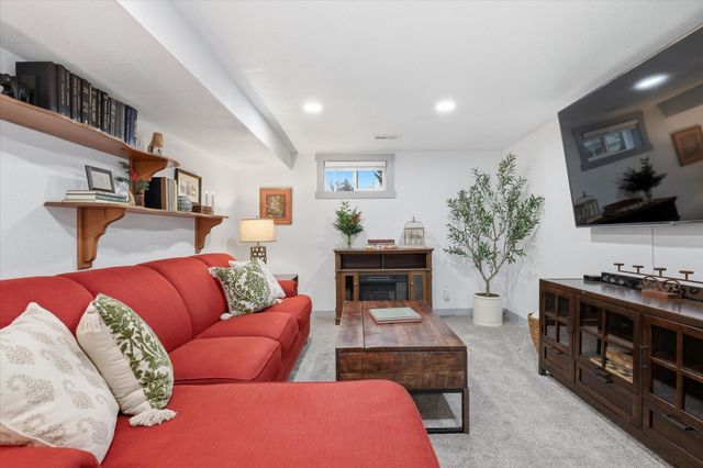 1403 E Thurston Ave, Spokane, WA 99203