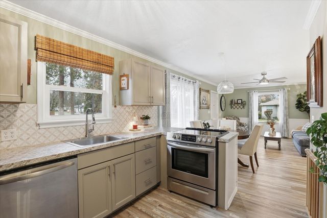 1403 E Thurston Ave, Spokane, WA 99203