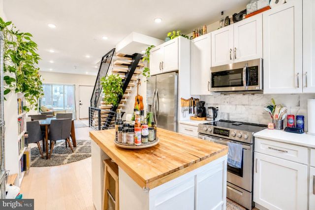1932 E OAKDALE ST, Philadelphia, PA 19125