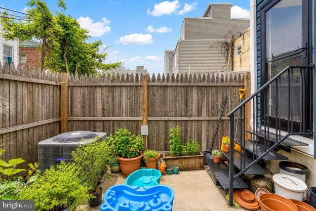 1932 E OAKDALE ST, Philadelphia, PA 19125