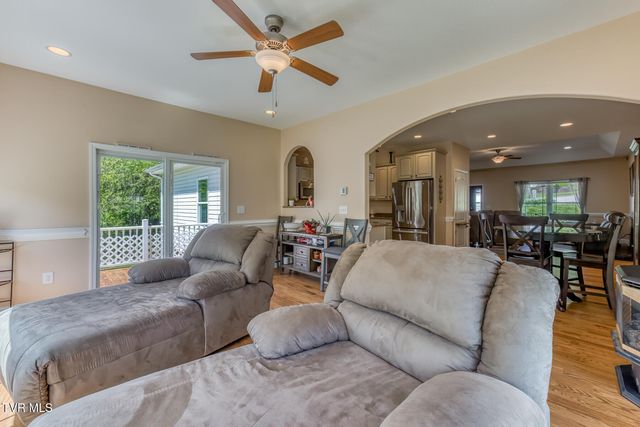 37 Vesta Sue Court, Jonesborough, TN 37659