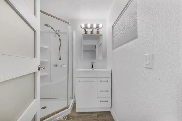 22736 Schoolcraft, West Hills, CA 91307
