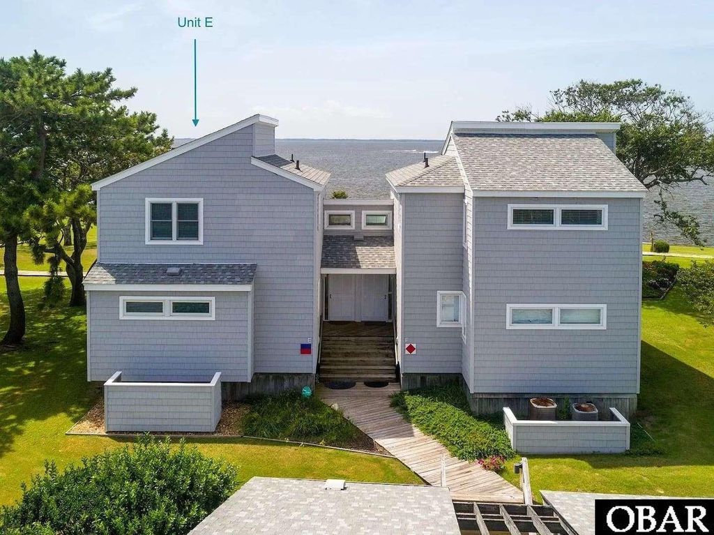 Image 1 of property listing at 1318 Duck Rd # E, Duck, NC 27949