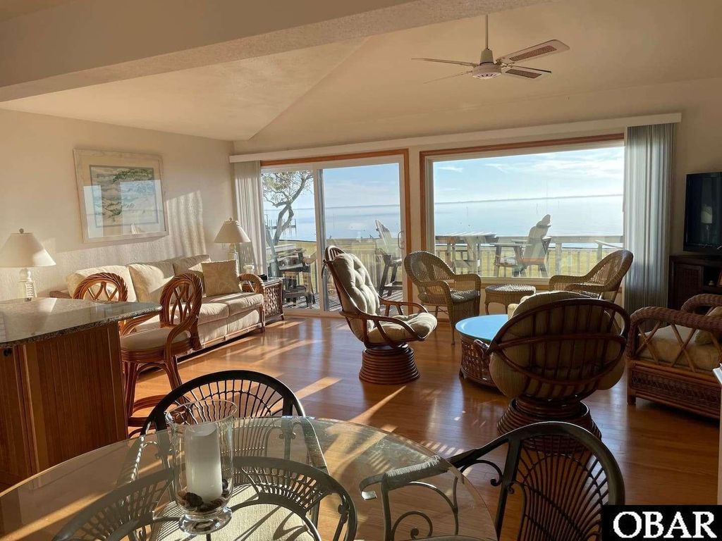 Image 5 of property listing at 1318 Duck Rd # E, Duck, NC 27949