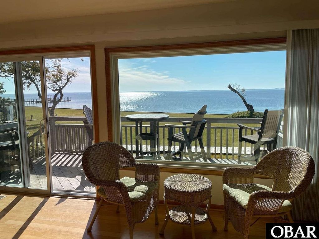Image 7 of property listing at 1318 Duck Rd # E, Duck, NC 27949