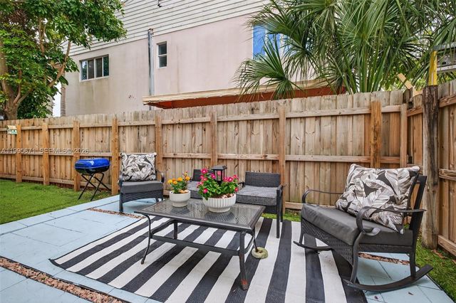 4525 NE 21st Avenue 1, Fort Lauderdale, FL 33308