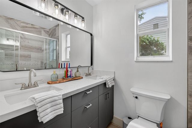 4525 NE 21st Avenue 1, Fort Lauderdale, FL 33308
