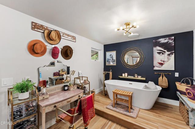 813 Santa Ana Boulevard, Oak View, CA 93022