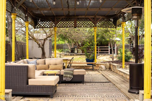 813 Santa Ana Boulevard, Oak View, CA 93022