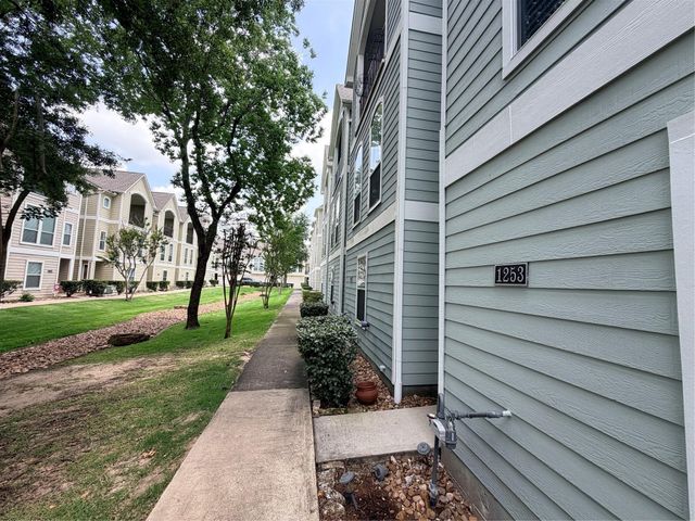 1253 W 17th Street, Houston, TX 77008