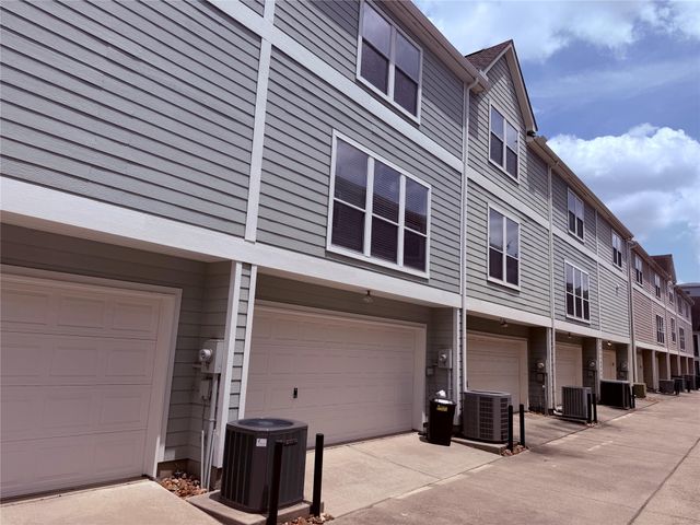 1253 W 17th Street, Houston, TX 77008
