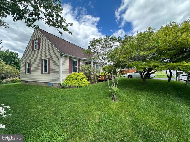 4415 GUITNER ROAD, Chambersburg, PA 17202
