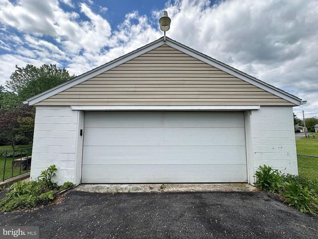 4415 GUITNER ROAD, Chambersburg, PA 17202