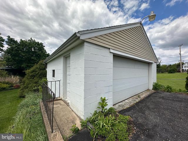 4415 GUITNER ROAD, Chambersburg, PA 17202
