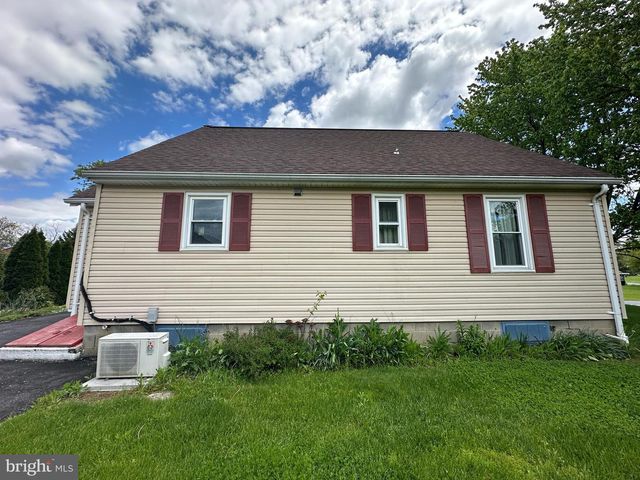 4415 GUITNER ROAD, Chambersburg, PA 17202