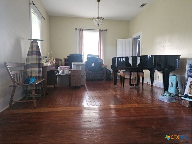 904 S 17th Street, Temple, TX 76504