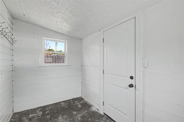 316 W 4th Terrace, Springtown, TX 76082