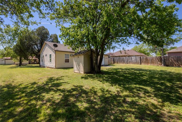 316 W 4th Terrace, Springtown, TX 76082