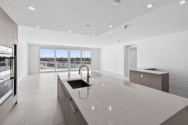 2200 Pga Boulevard 515, Palm Beach Gardens, FL 33408