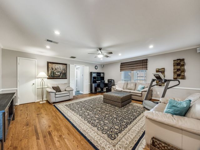 9614 Windy Crest Court, Dallas, TX 75243