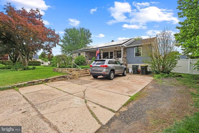 19 MADISON RD, Willow Grove, PA 19090