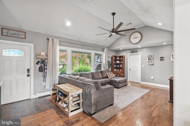 19 MADISON RD, Willow Grove, PA 19090