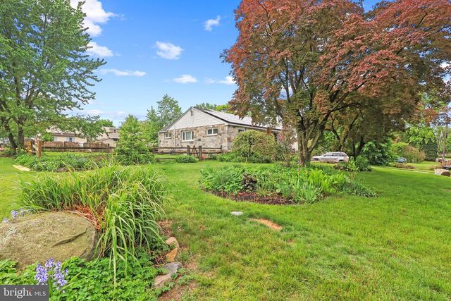 19 MADISON RD, Willow Grove, PA 19090