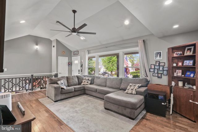 19 MADISON RD, Willow Grove, PA 19090