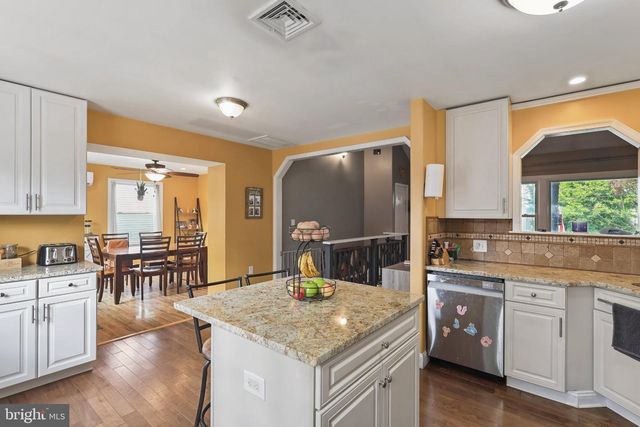 19 MADISON RD, Willow Grove, PA 19090