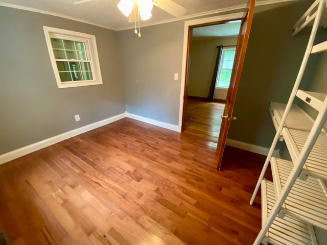 136 State Garage Road, Stearns, KY 42647