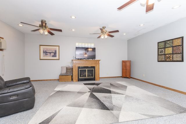 1006 Maple Hill Road, Bloomington, IL 61705