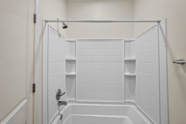 160 Zuni River Circle SW, Los Lunas, NM 87031
