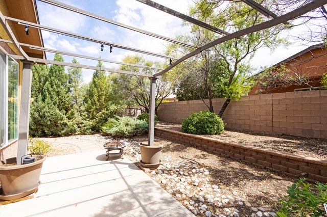 160 Zuni River Circle SW, Los Lunas, NM 87031