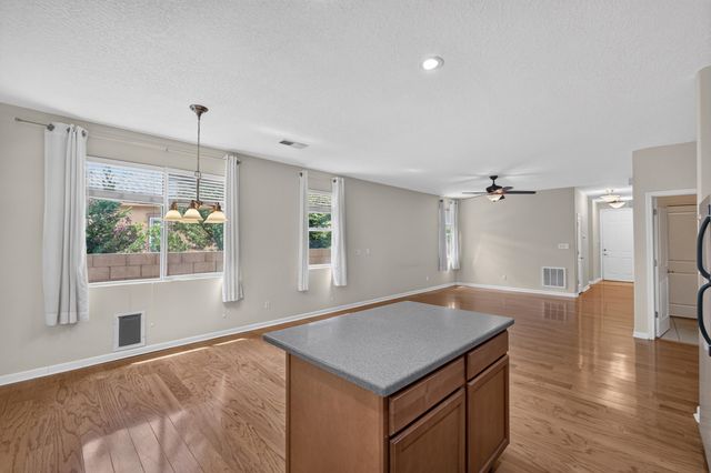 160 Zuni River Circle SW, Los Lunas, NM 87031