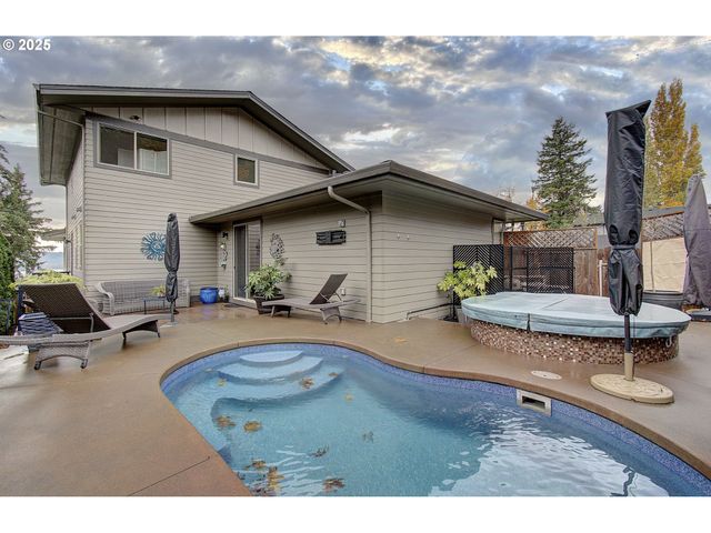 1902 N 18TH Ct, Washougal, WA 98671