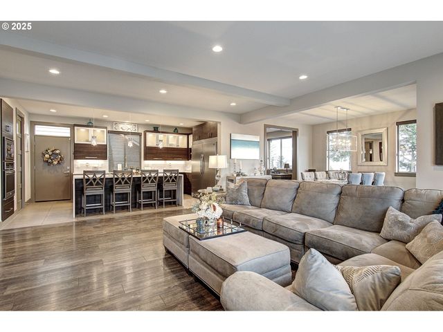 1902 N 18TH Ct, Washougal, WA 98671